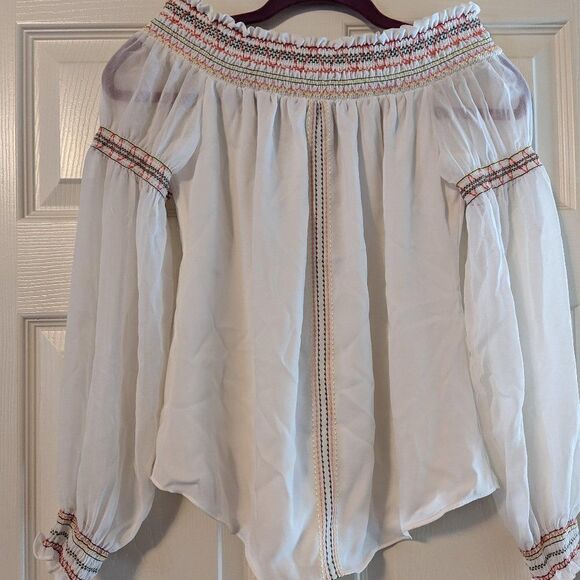 WHBM Women's XS Off Shoulder Oceana Boho Blouse White Poet Embroidered BNWT - Picture 1 of 10